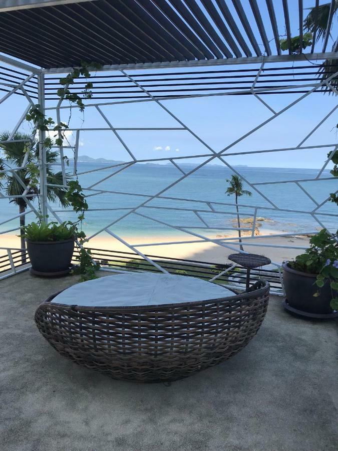 Luxurious Beachfront Pattaya Exterior foto